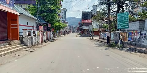 கொரோனா நோய் தொற்று அதிகரிப்பால் இடுக்கி குமுளியில் முழு ஊரடங்கு !