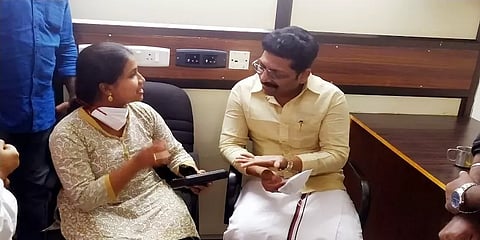 ஐஏஎஸ் தேர்வில் வென்ற பூரண சுந்தரிக்கு அதிநவீன  ORCAM கருவி:  திமுக எம்.எல்.ஏ. உதவி