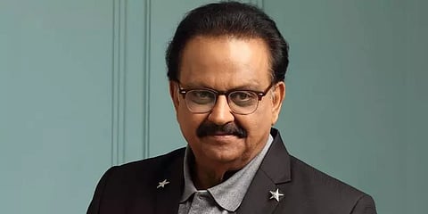 “எஸ்.பி.பி சுயநினைவுடன் இருக்கிறார்” - மருத்துவமனை நிர்வாகம் அறிக்கை