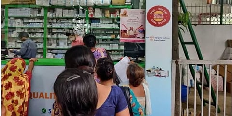 ஒரு ரூபாய்க்கு சுவிதா  நாப்கின் - ரூ.12 ஆயிரம் கோடி நிதியுதவி செய்ய மத்திய அரசு திட்டம்?