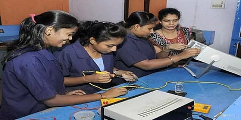 மகளிர் அரசினர் ஐடிஐயில் மாணவர் சேர்க்கை... செப்டம்பர் 15ம் தேதிக்குள் விண்ணப்பிக்கலாம்