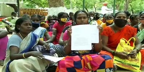 சாதிய பாகுபாடு: இளம்பெண்கள் கழிப்பறைக்கு செல்லும்போது வீடியோ எடுத்து மிரட்டல்?