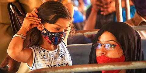 ஊரடங்கு தளர்வு காலத்தில் மக்கள் பின்பற்ற வேண்டியவை என்ன? மருத்துவர் ஆலோசனை!