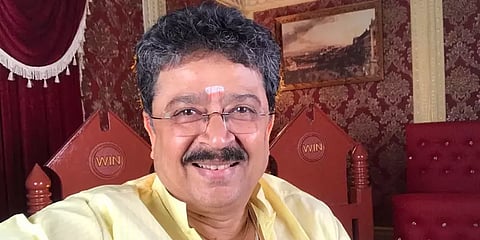 தேசியக்கொடி அவமதிப்பு புகார்;  வருத்தம் தெரிவித்தார் எஸ்.வி.சேகர்!
