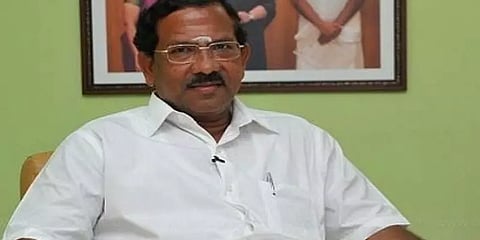 இந்தி தெரியாதவர்கள் இந்தி துறையில் அதிகாரிகளா!! : மாஃபா பாண்டியராஜன் கண்டனம்