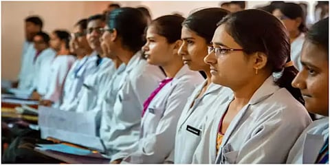 முதுநிலை மருத்துவ கலந்தாய்வை நீட்டிக்கக் கோரிய தமிழக அரசின் மனு தள்ளுபடி   