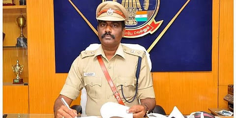 நெல்லை: மணல் கடத்தலுக்கு உடந்தை; காவலர் சஸ்பெண்ட்!