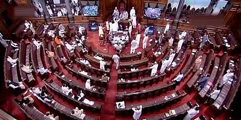 சஸ்பெண்ட் செய்யப்பட்ட 8 எம்.பி.க்கள்... பெயர், கட்சி விவரம்..!