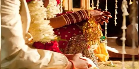 2வது திருமணத்திற்கு எதிர்ப்பு தெரிவித்த மகன்.. காட்டுமிராண்டித்தனமாக அடித்த தந்தை