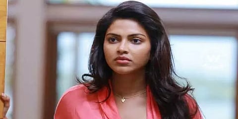 சில நாட்களுக்கு என்னைப் பின்தொடருங்கள்: பஞ்சகர்மா சிகிச்சை பற்றி  அமலா பால்