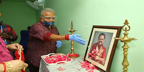 எஸ்.பி.பி பெயரில் புதிய டப்பிங் ஸ்டுடியோ: தீர்மானம் நிறைவேற்றிய ராதாரவி!