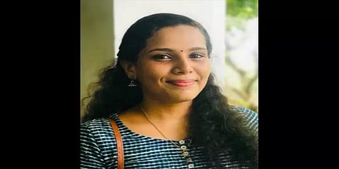 3 மாதங்களில் 350 ஆன்லைன் படிப்புகளை முடித்து, கேரள பெண் உலக சாதனை