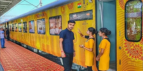 மதுரை- சென்னை தேஜஸ் சிறப்பு ரயில் சேவை இன்று முதல் தொடக்கம்    