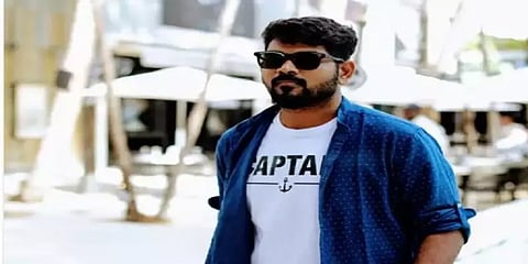 "அம்மாவுக்கு தமிழ் சினிமா... அப்பாவுக்கு உலக சினிமா": இயக்குநர் விக்னேஷ் சிவன்