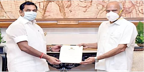 ஆளுநர் பன்வாரிலால் புரோஹித்துடன் முதல்வர் பழனிசாமி சந்திப்பு