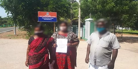 “இயற்கை உபாதைக்கு சென்றால் கூட செல்போனில் படம் பிடித்து மிரட்டல்” -இளம்பெண் பாலியல் புகார்