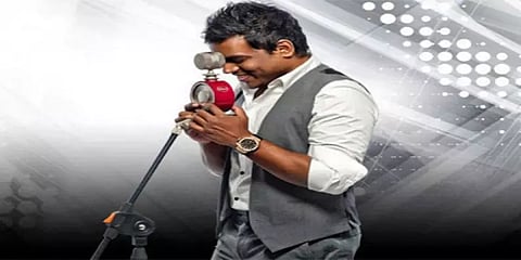"பாடல்களில் எதிர்மறை வார்த்தைகள் வேண்டாம்"  - யுவனுக்கு இளையராஜா சொன்ன அட்வைஸ்