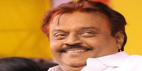 மருத்துவமனையிலிருந்து வீடு திரும்பினார் விஜயகாந்த்