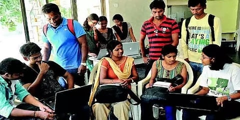 பகுதிநேர பொறியியல் படிப்பு:  அக். 12ம் தேதி தரவரிசைப் பட்டியல் வெளியீடு