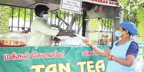 தேநீர் வாங்கினால் முகக்கவசம் இலவசம்:  சென்னையில் ஒரு புதுமை