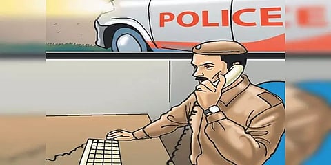 வாகன சோதனையின் போது காவலரின் பைக்கை திருடிச்சென்ற நபர்கள்...!