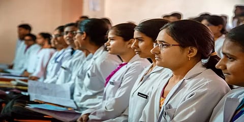 எம்பிபிஎஸ் அகில இந்திய கலந்தாய்வு: அக்டோபர் 27 ஆம் தேதி  தொடக்கம்.!