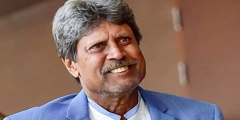 மருத்துவமனையிலிருந்து  டிஸ்சார்ஜ் ஆனார் கபில் தேவ் !