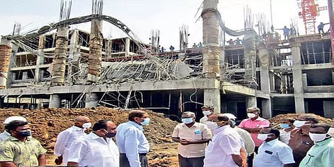 ’கட்டுமானத்தை அதிகாரிகளே இடித்தனர்’ - மருத்துவக்கல்லூரி கட்டிடம் குறித்து பேசிய அமைச்சர்.!
