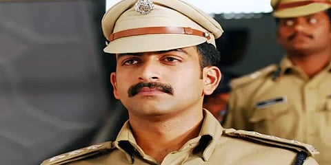 கொரோனாவிலிருந்து மீண்டு காவல்துறை அதிகாரியாக நடிக்கும்  பிரித்விராஜ்!