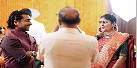 சுதா கொங்கரா மகள் திருமணத்தில் சூர்யா: வைரல் புகைப்படங்கள்!