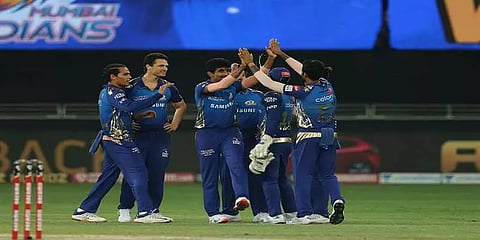 குவாலிபையர் 1 : டெல்லியை வீழ்த்தி பைனலுக்குள் எண்ட்ரியானது மும்பை அணி!