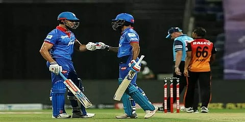 மிரட்டிய தவான், ஹெட்மயர் - ஹைதராபாத் அணிக்கு 190 ரன் இலக்கு!