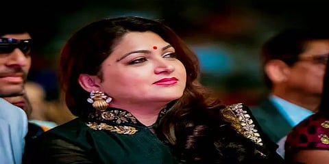 “என்ன படம்டா” - சூரரைப்போற்று படம் குறித்து குஷ்பு ட்வீட்