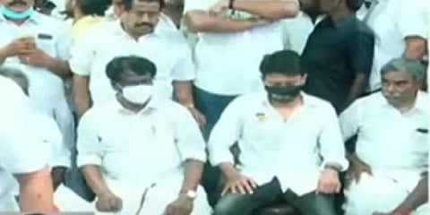 தேர்தல் பரப்புரையை தொடங்கிய முதல் நாளே உதயநிதி ஸ்டாலின் கைது