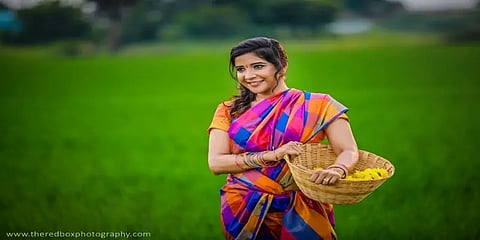 ’’பச்சை நிறமே.. பச்சை நிறமே..’: கிராமத்து கெட்டப்பில் சாக்‌ஷி அகர்வால் - புகைப்படங்கள்!