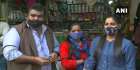 Bharat Bandh Updates: டெல்லியில் காங்கிரஸ், ஆம் ஆத்மி கட்சியினர் போராட்டம்!