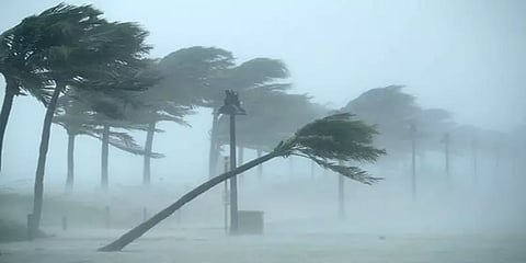 கடலோர மாவட்டங்களில் பலத்த காற்றுவீசும்; மீனவர்கள் கடலுக்கு செல்ல வேண்டாம்: வானிலை மையம்