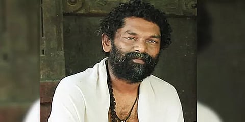 ’ஜிமிக்கி கம்மல்’ புகழ் பாடலாசிரியர் அணில் பனசூரன் கொரோனாவால் உயிரிழப்பு!