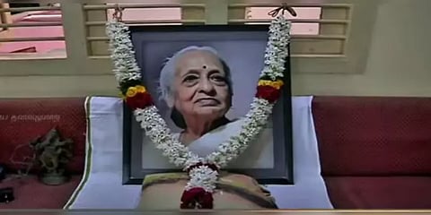 சென்னை அடையாறு புற்றுநோய் மருத்துவமனை தலைவர் சாந்தா (93)  காலமானார்
