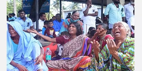 நெடுந்தீவு அருகே 4 மீனவர்களின் உடல்கள் மீட்பு - மீனவத்தாயின் கண்ணீருக்கு பதில் என்ன?