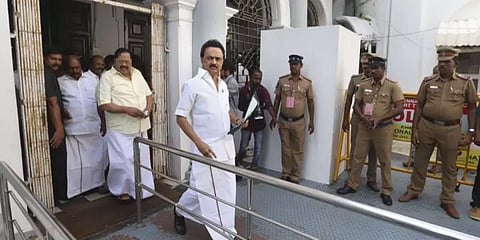 பேரவைக்குள் குட்கா விவகாரம் : உரிமை மீறல் குழுவின் நோட்டீஸ் ரத்து