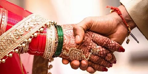 சாதி மறுப்பு திருமணங்கள்தான் சமூகப் பதற்றங்களைத் தணிக்கும் வழி: உச்ச நீதிமன்றம்