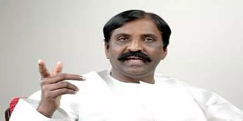 ’பட்டாசுகள் மனிதர்களை வெடிப்பது துயரமானது’ - வைரமுத்து