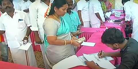 தேமுதிக சார்பில் 300க்கும் மேற்பட்டோர் விருப்பமனு