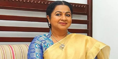 "நாங்கள் கருவேப்பில்லையா? கொத்தமல்லியா? விடமாட்டோம்" சமக பொதுக்குழுவில் ராதிகா பேச்சு
