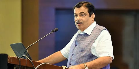 பழைய காரை கொடுத்து புதிய கார் வாங்கினால் ஆஃபர்:  நிதின் கட்கரி அறிவிப்பு