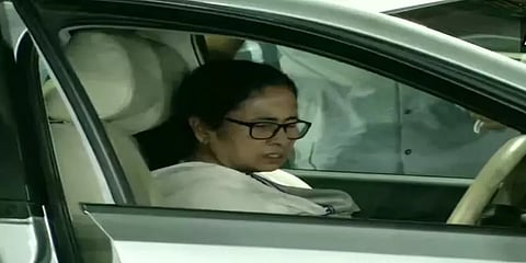 மருத்துவமனையில் இருந்து டிஸ்சார்ஜ் ஆனார் மம்தா!