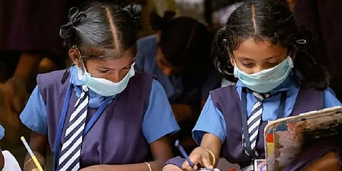 கொரோனா பாதிப்பு: புதுச்சேரியில்  மார்ச் 22 முதல் மே 31வரை பள்ளிகளுக்கு விடுமுறை