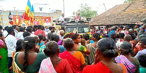 தினகரனிடம் கையெழுத்து வாங்க வேண்டுமானால் சிங்கப்பூருக்குதான் செல்ல வேண்டும்: கடம்பூர் ராஜூ