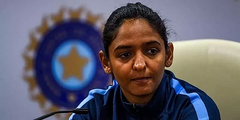 இந்திய மகளிர் டி20 கிரிக்கெட் அணி கேப்டன் ஹர்மன்பிரீத் கவுருக்கு கொரோனா தொற்று உறுதி!